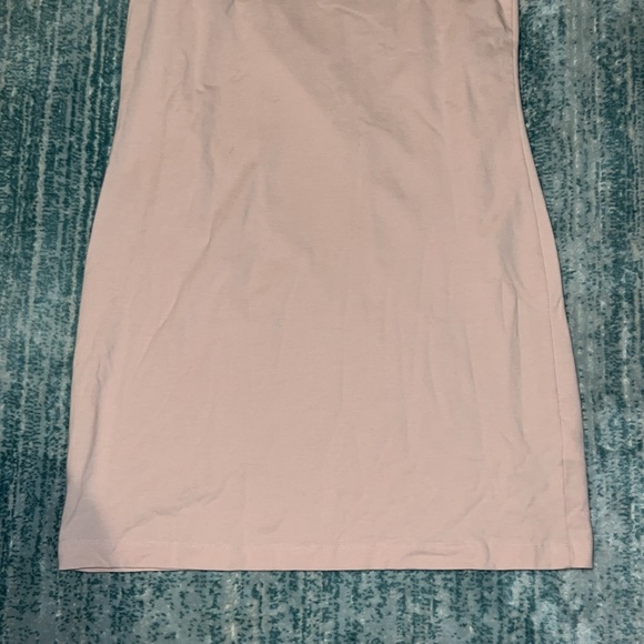 BABY PINK SLEEVELESS BODY CON DRESS - Picture 2 of 5